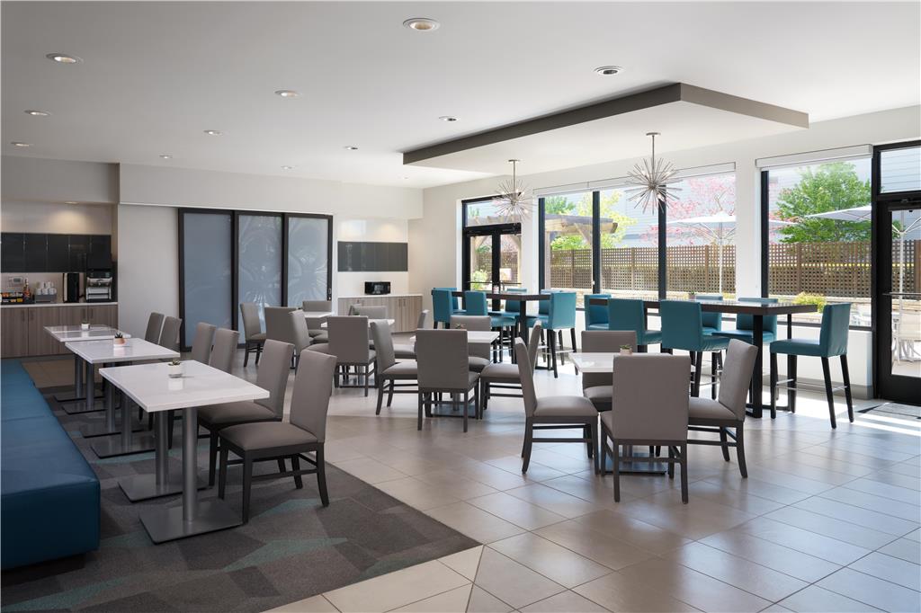 Фото Best Western Premier Hotel at Fisher's Landing