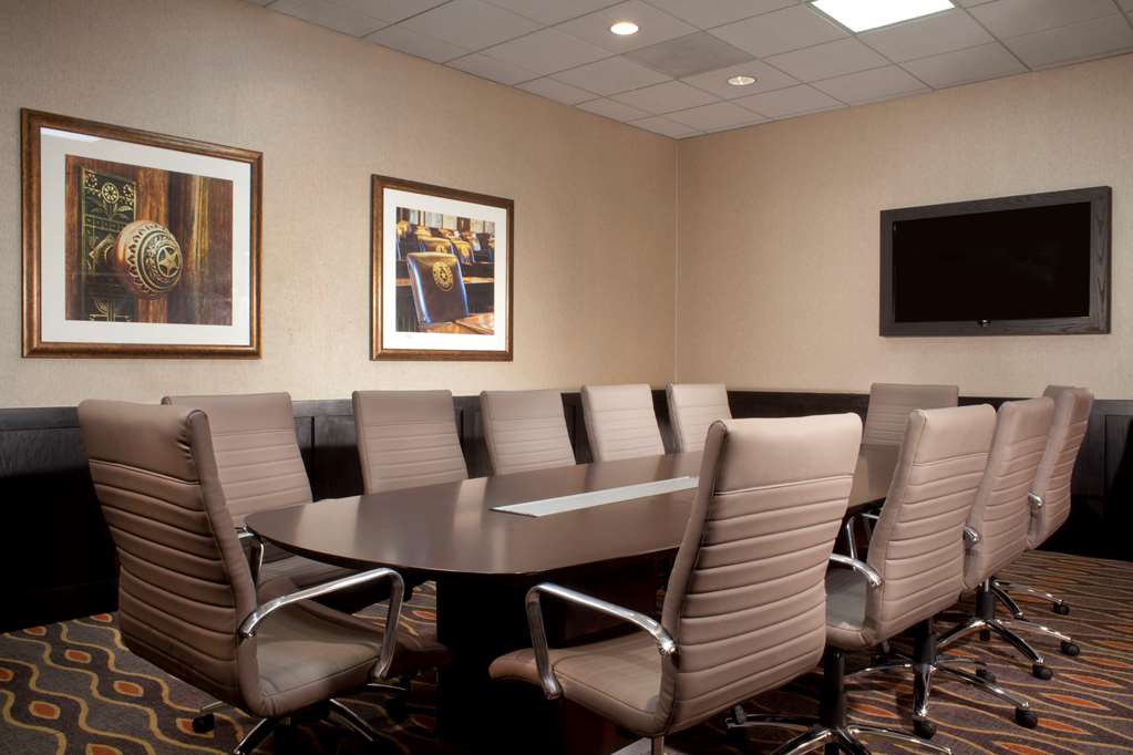 Фото Embassy Suites by Hilton Austin Arboretum