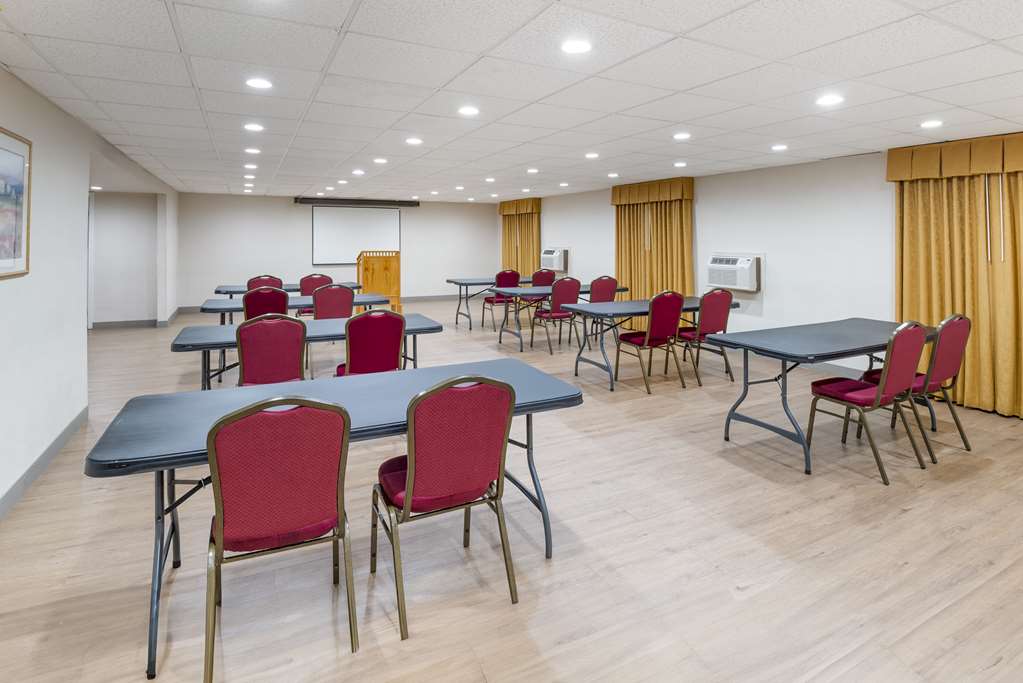 Фото Best Western Plus Governor's Inn