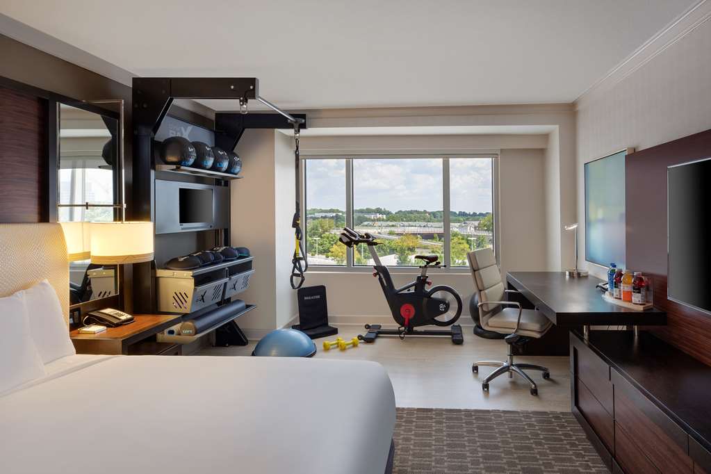Фото Hilton McLean Tysons Corner