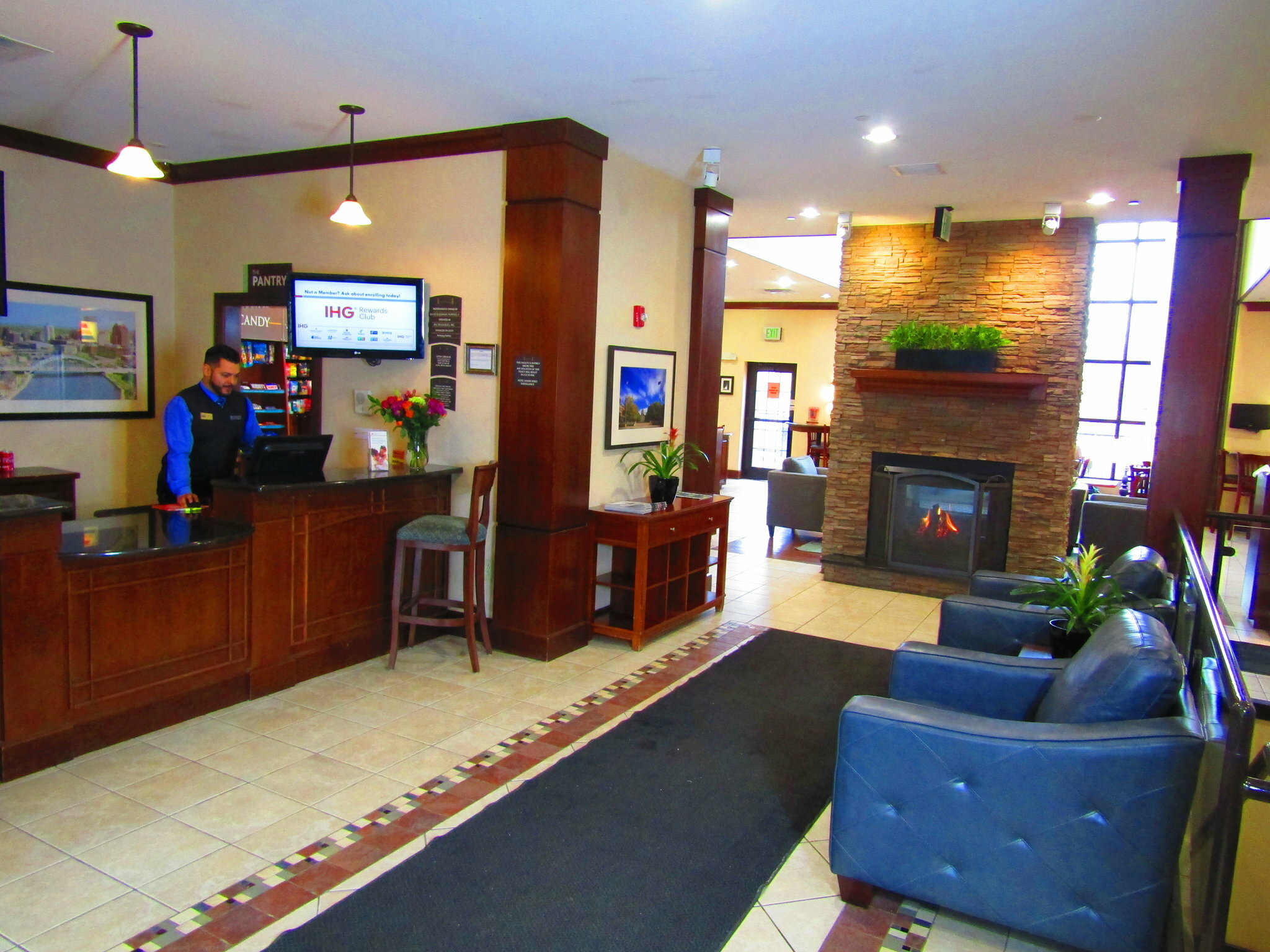 Фото отеля 2