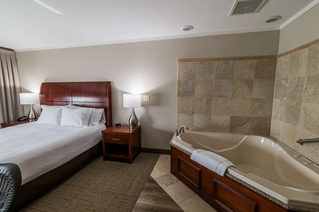 Фото Hilton Garden Inn Bowling Green