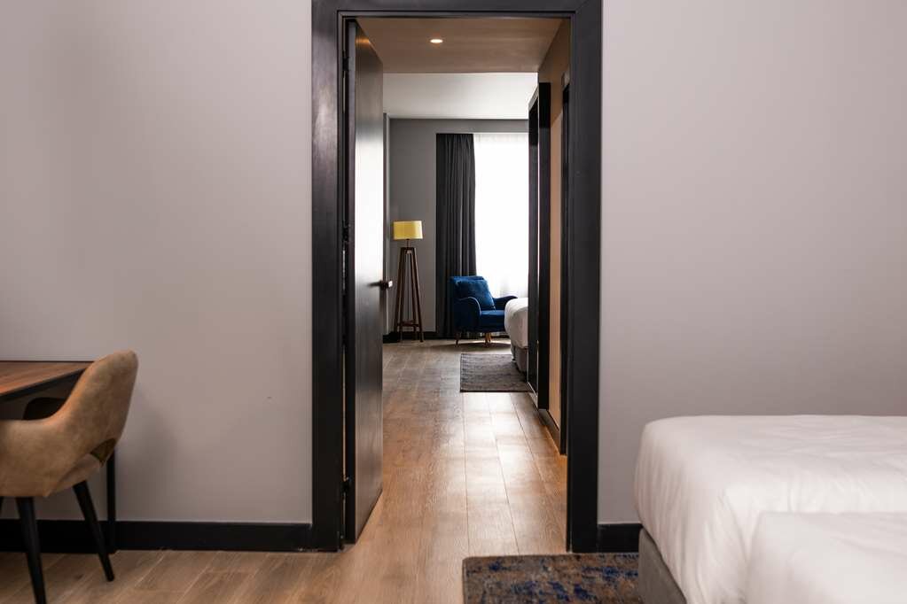 Фото Radisson Blu Hotel, Amman Galleria Mall