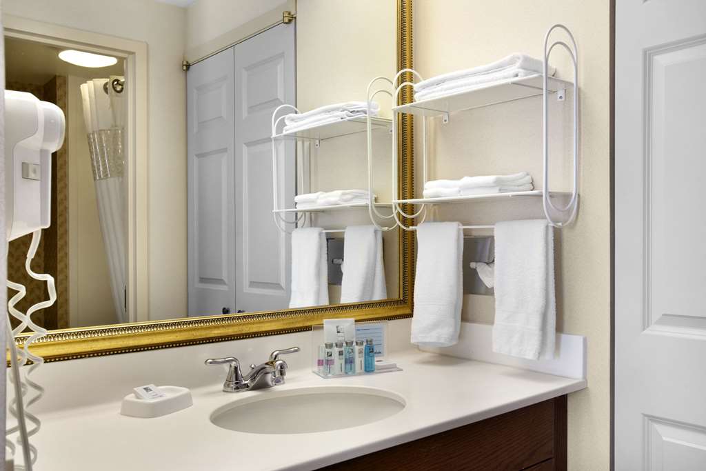 Фото Hampton Inn & Suites Providence/Warwick-Airport
