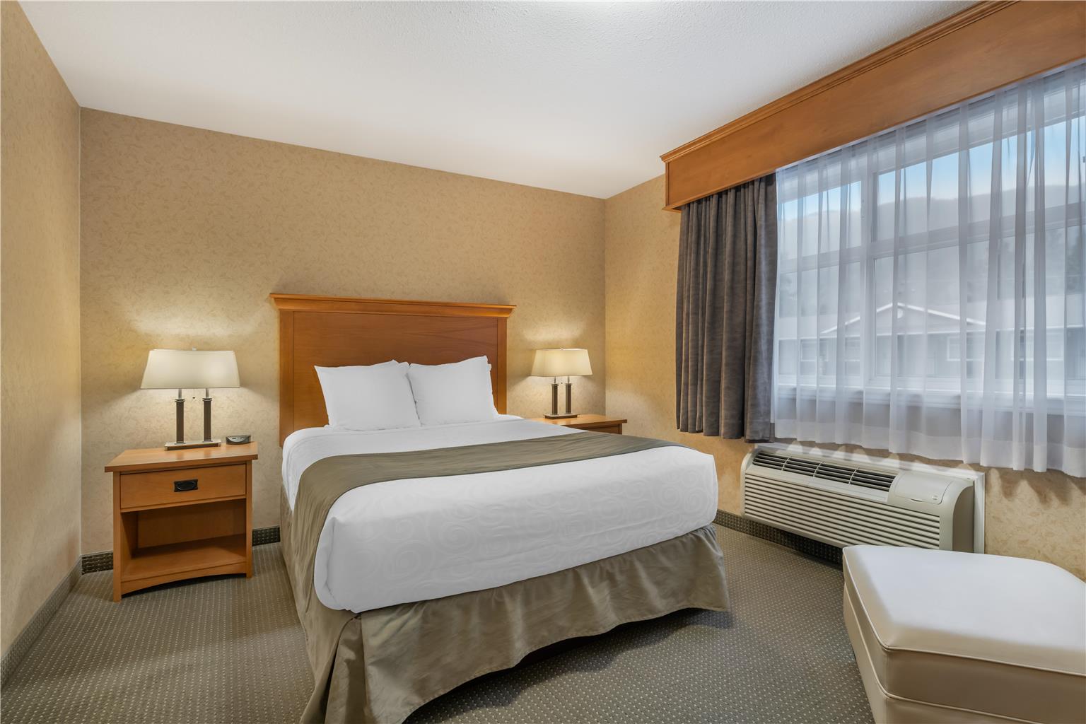 Фото Best Western Sicamous Inn