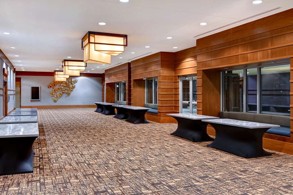 Фото DoubleTree by Hilton Hotel Phoenix Tempe