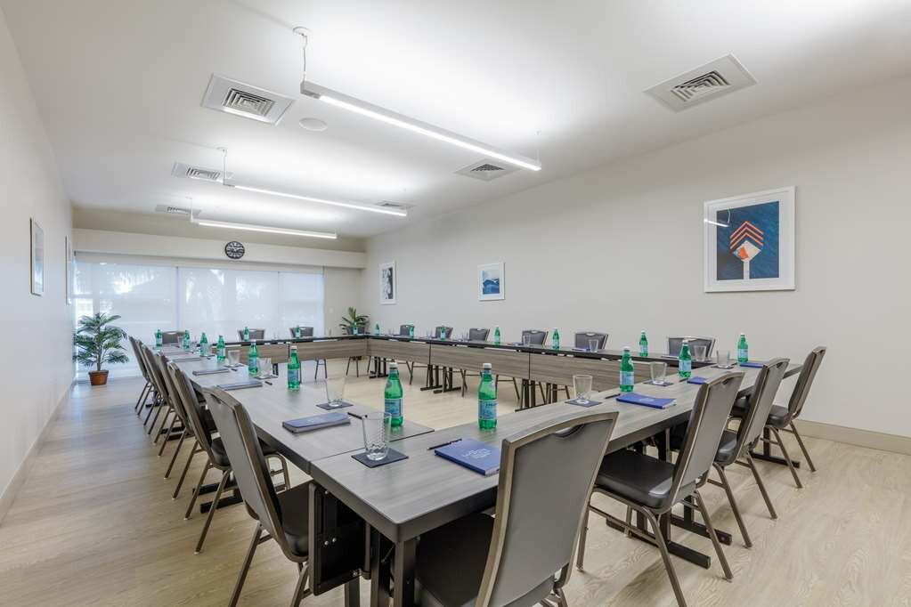 Фото Hotel Maren Fort Lauderdale Beach, Curio Collection by Hilton