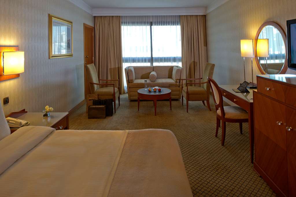 Фото Radisson Blu Martinez Hotel, Beirut