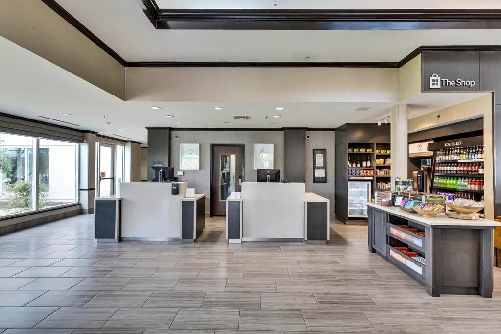 Фото Hilton Garden Inn Austin Nw/Arboretum