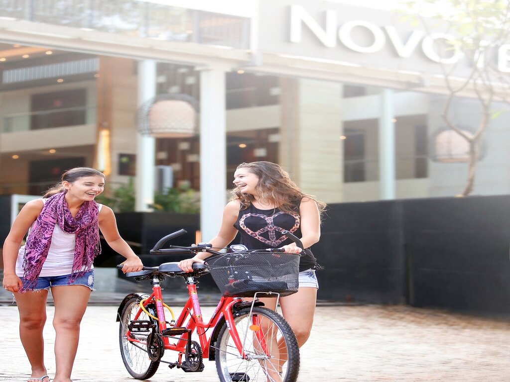 Фото Novotel Goa Candolim Hotel
