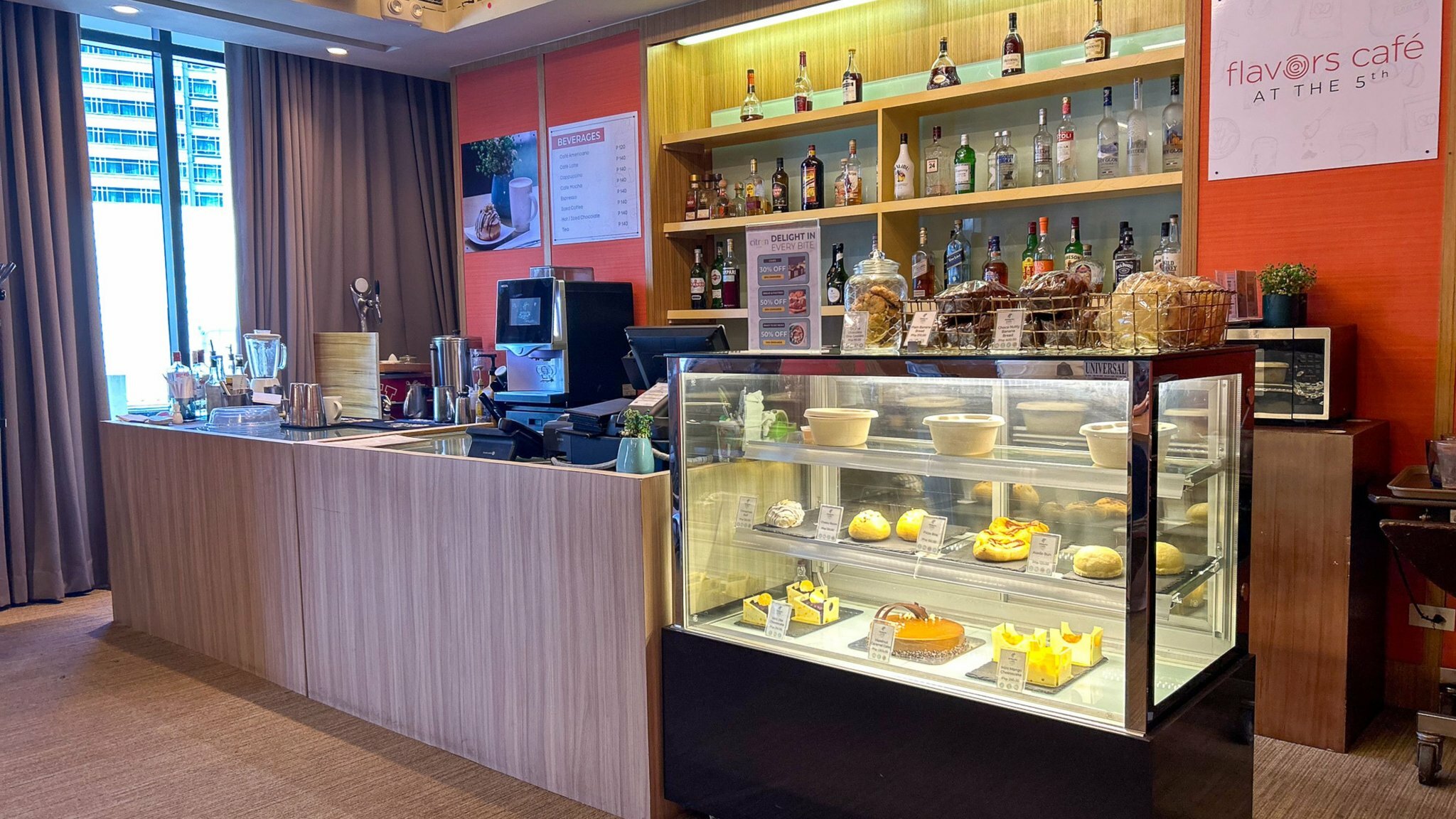 Фото Holiday Inn & Suites Makati, an Ihg Hotel
