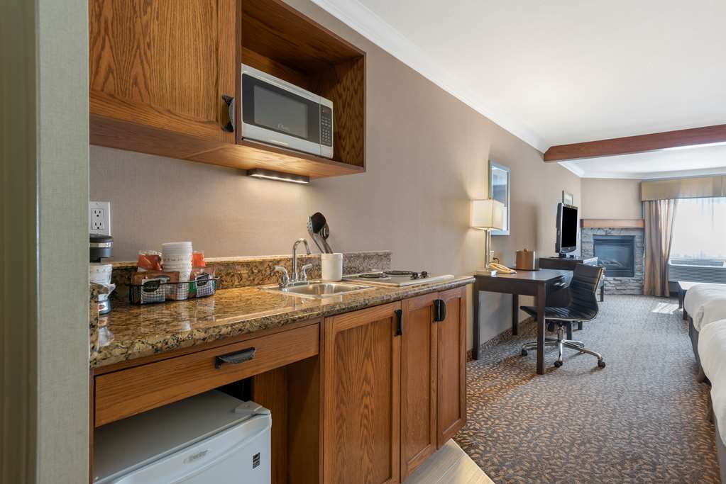Фото Best Western Plus Fernie Mountain Lodge