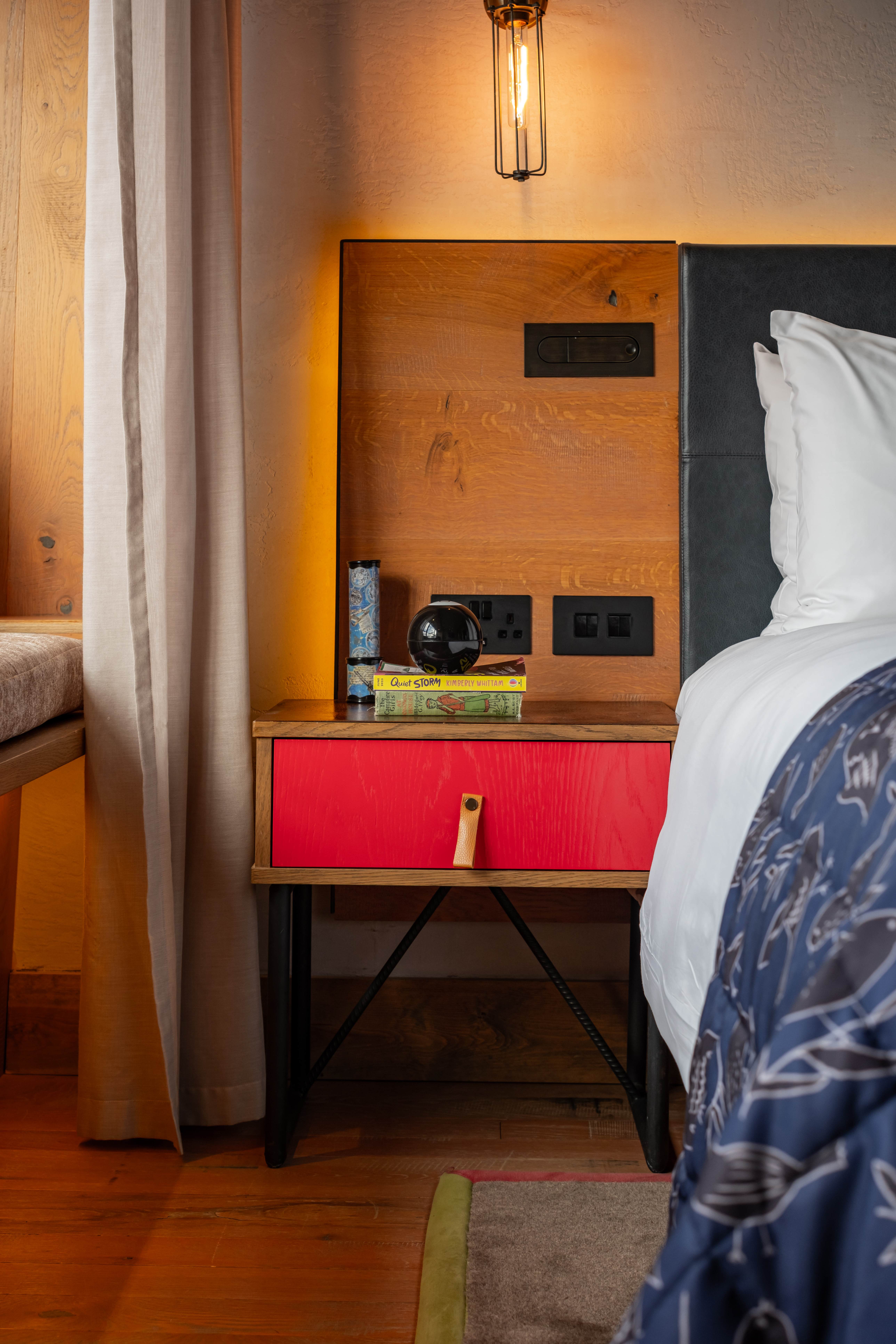 Фото Treehouse Hotel London