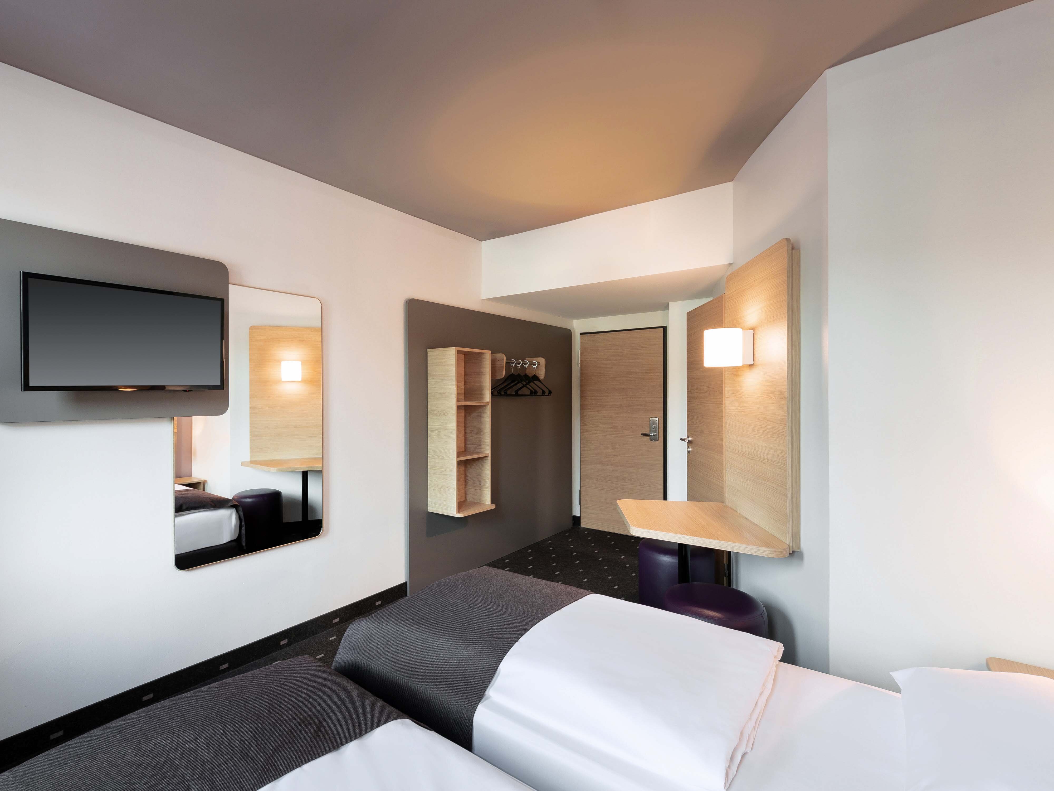 Фото B&b Hotel Düsseldorf-Mitte