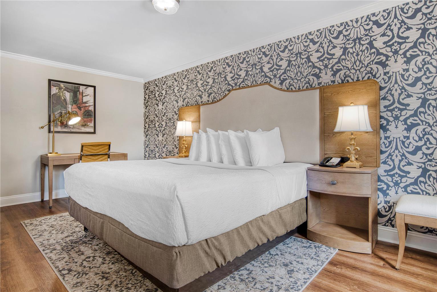Фото Best Western Plus French Quarter Courtyard Hotel