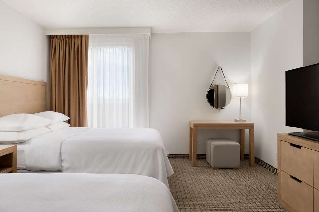 Фото Embassy Suites by Hilton Denver International Airport