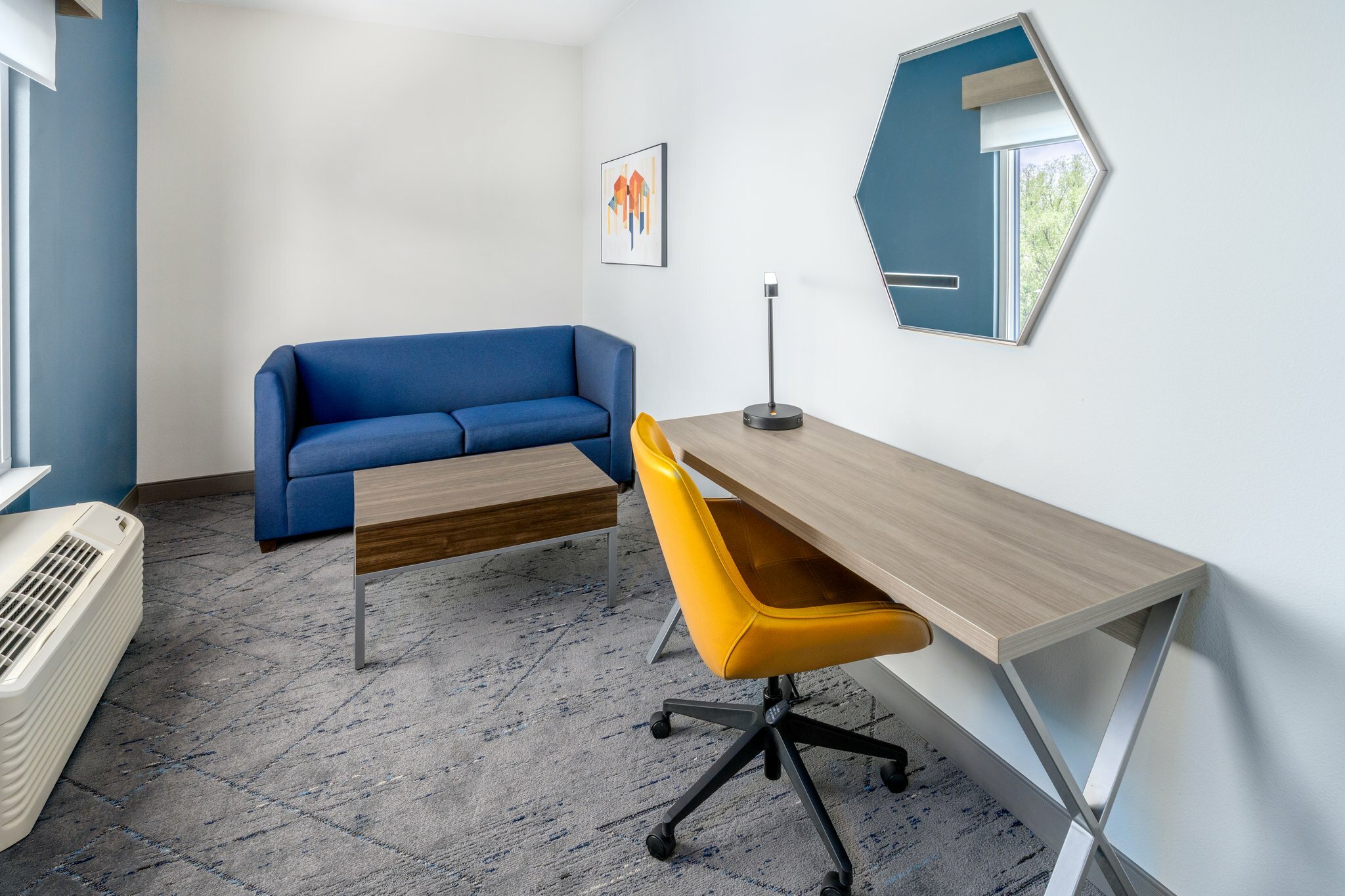 Фото Holiday Inn Express Hotel & Suites Denver North - Thornton, an Ihg Hotel