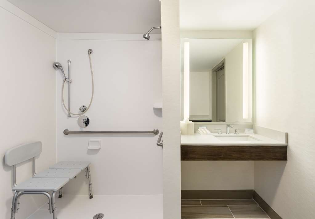Фото Hilton Garden Inn Melville