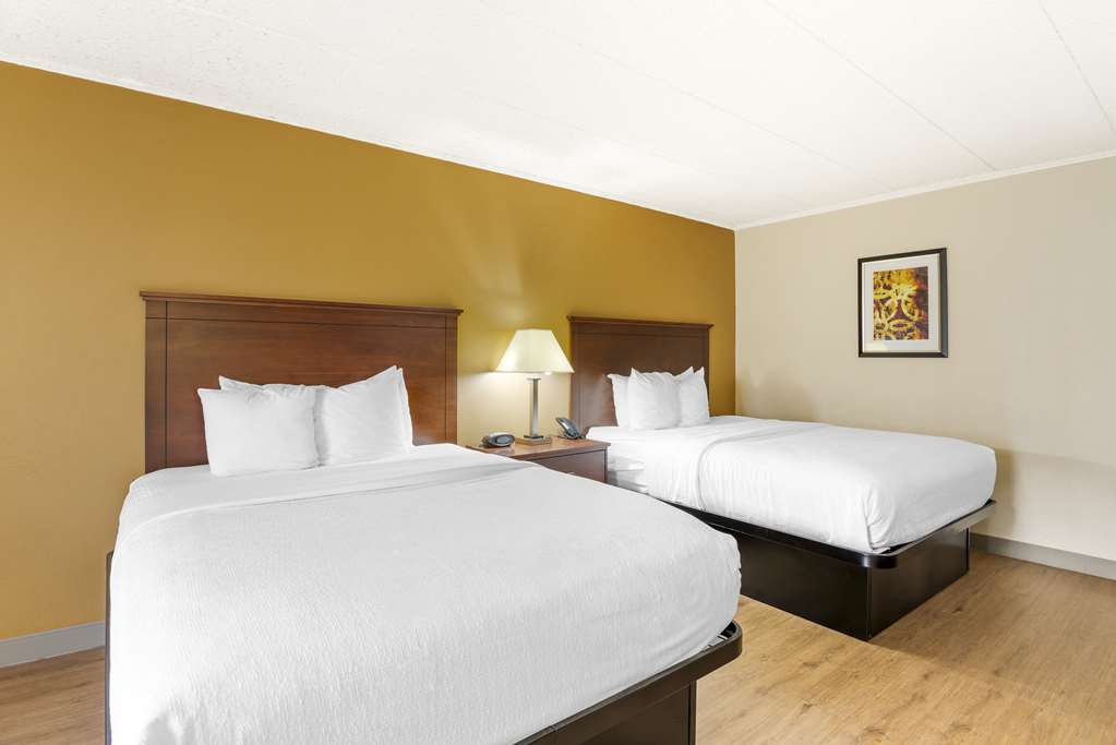 Фото Best Western Plus Governor's Inn