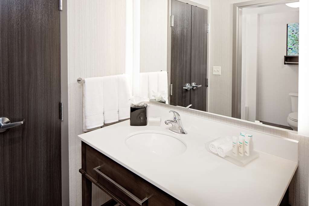 Фото Homewood Suites by Hilton Ronkonkoma