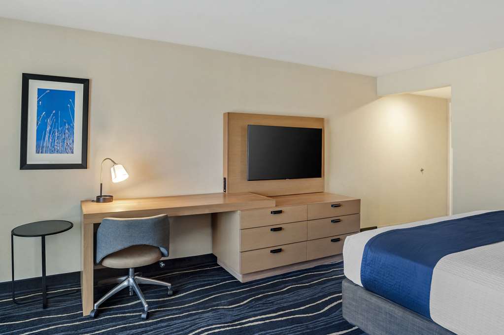 Фото Best Western Plus Marina Gateway Hotel