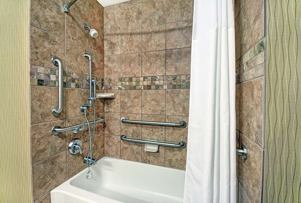 Фото Hampton Inn Beloit