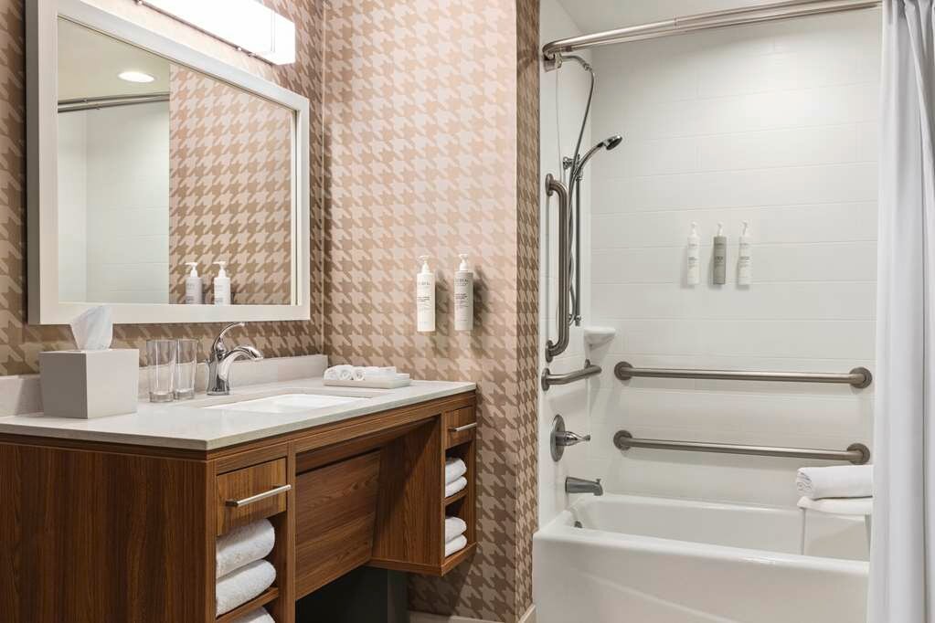 Фото Home2 Suites by Hilton Lubbock