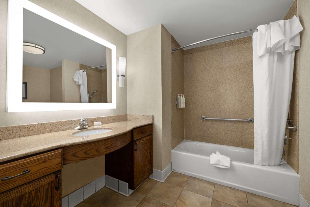 Фото Homewood Suites by Hilton Bakersfield