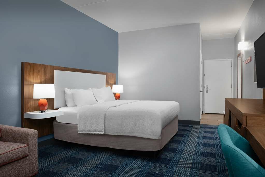 Фото Hampton Inn Russellville