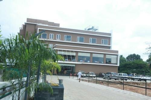 Гостиница Hotel Ceasar Palace в Керале