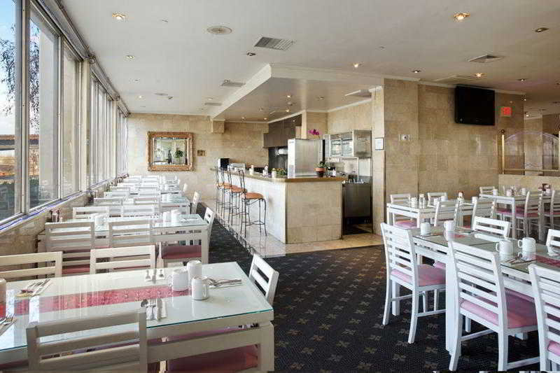 Фото Ramada by Wyndham North Bergen