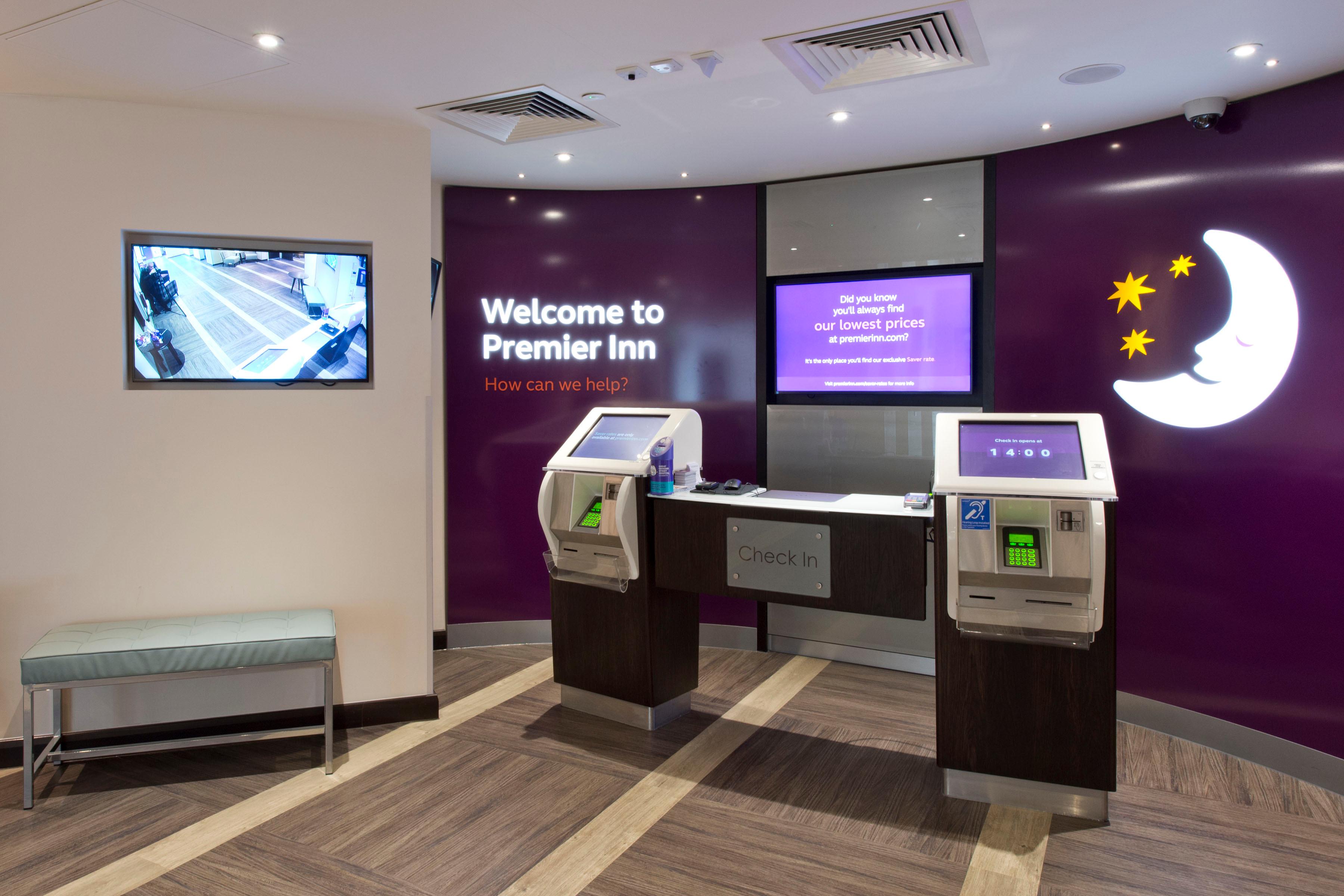 Фото Premier Inn London Southgate