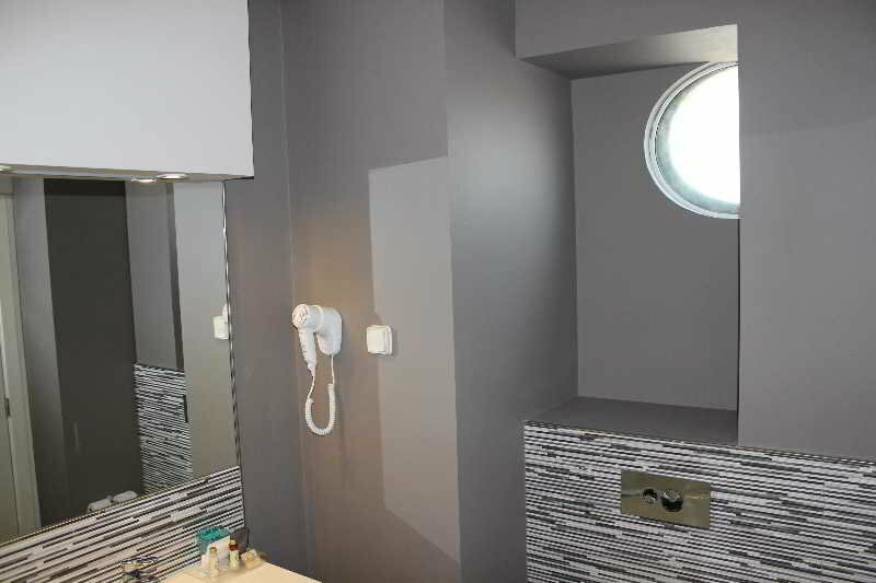 Фото Aqua Ria Boutique Hotel