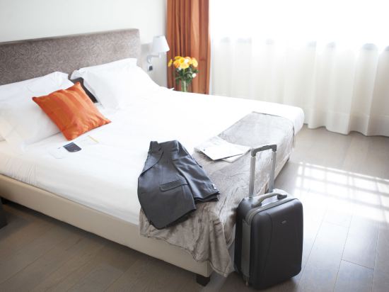 Фото Rmh Modena Des Arts