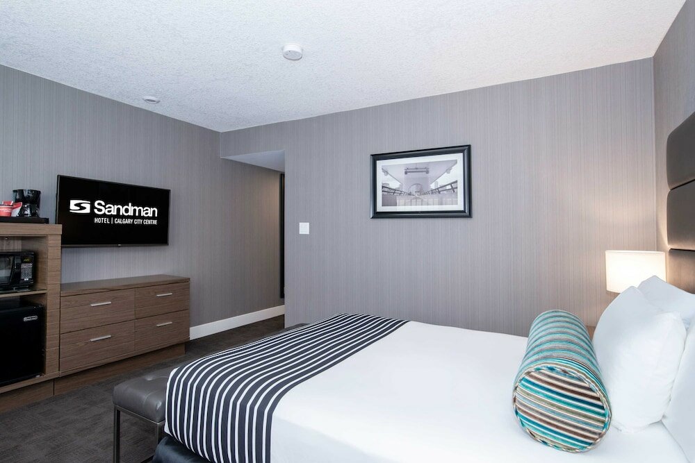 Фото Sandman Signature Calgary Downtown Hotel