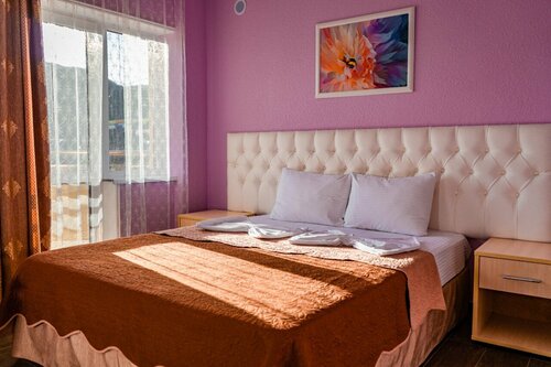 Гостиница Золотой Восход в Новомихайловском