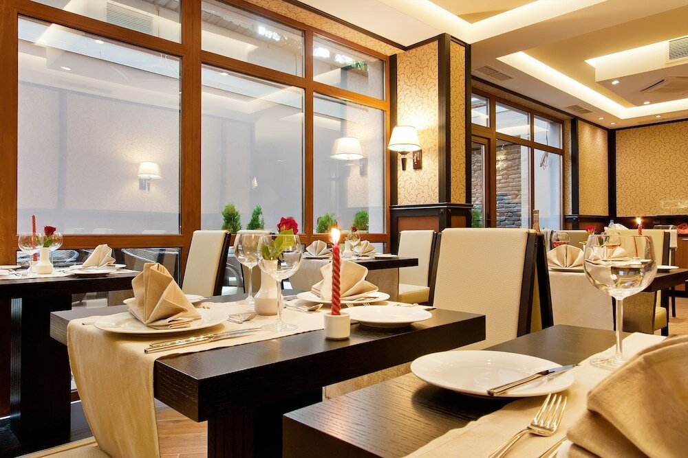 Фото Best Western Plus Bristol Hotel