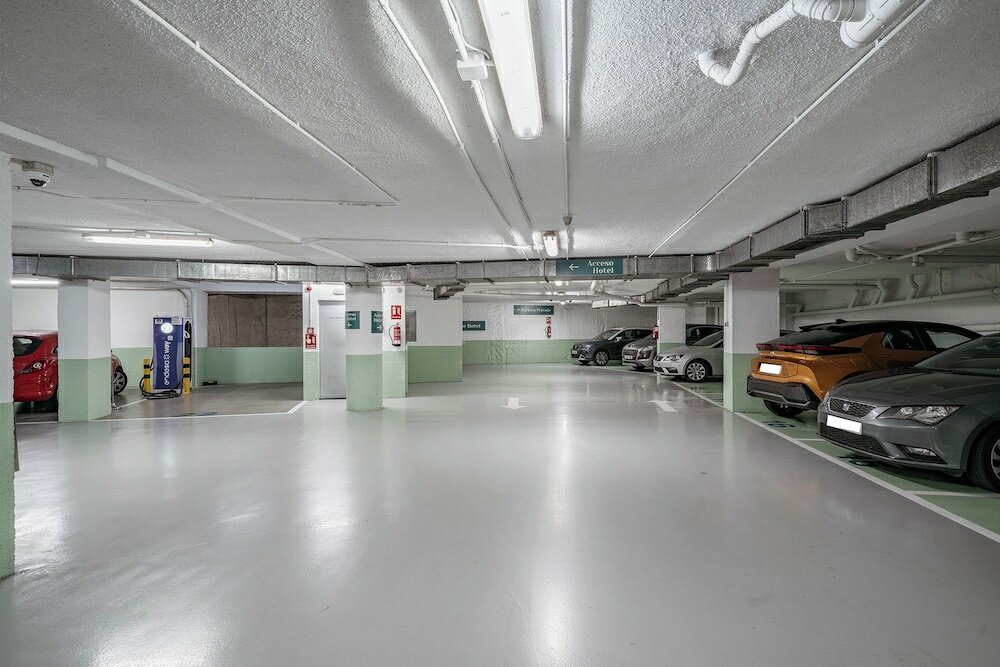 Фото Hotel Silken Coliseum