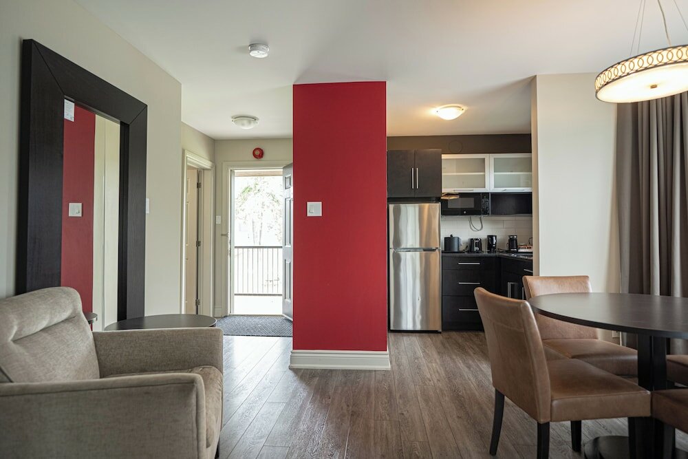 Фото Ramada by Wyndham Ottawa On The Rideau