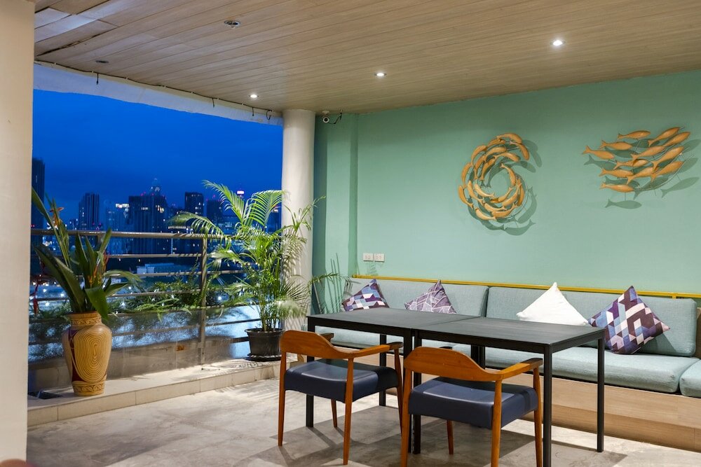 Фото Pinnacle Lumpinee Park Hotel