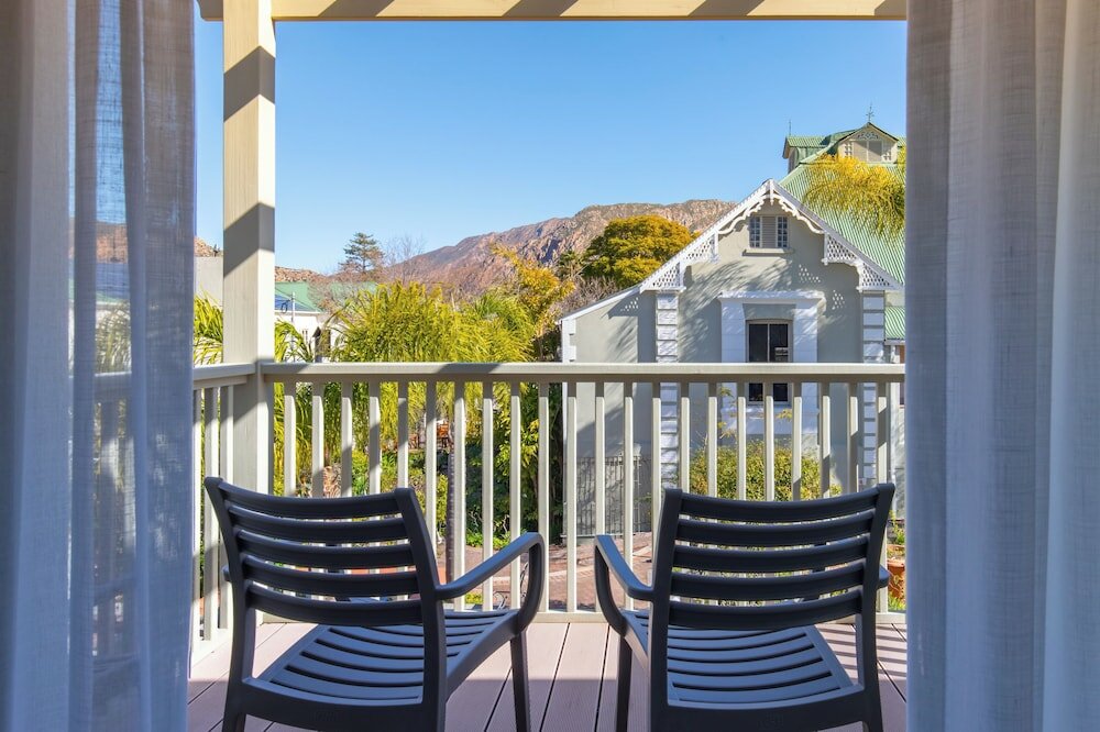 Фото Montagu Country Hotel