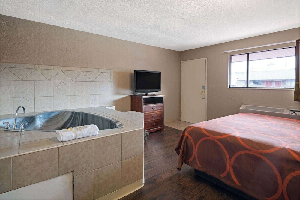 Фото Super 8 by Wyndham Youngstown/Girard