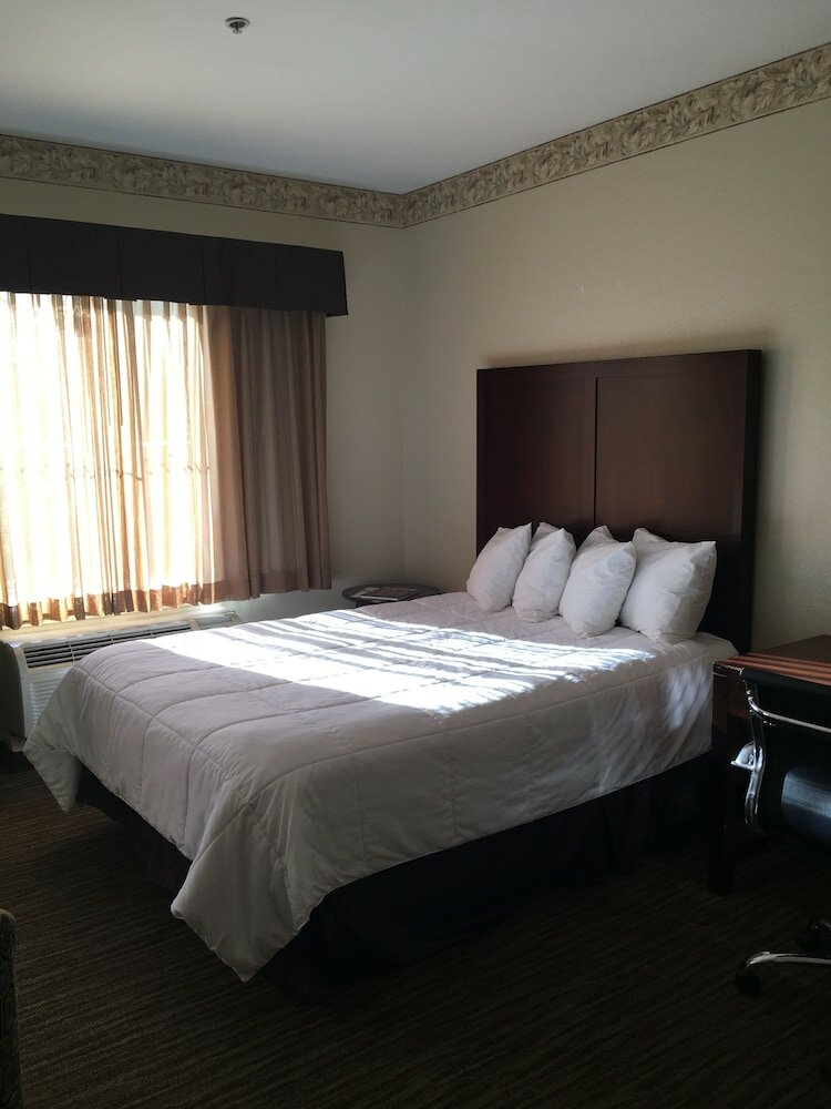 Фото Hawthorn Suites by Wyndham Rancho Cordova/Folsom