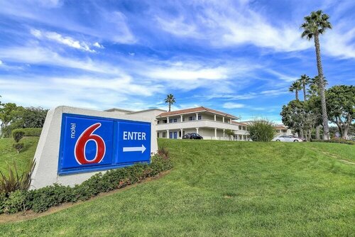 Внешний вид отеля Motel 6 Carlsbad, Ca Beach в Карлсбаде, фото 5