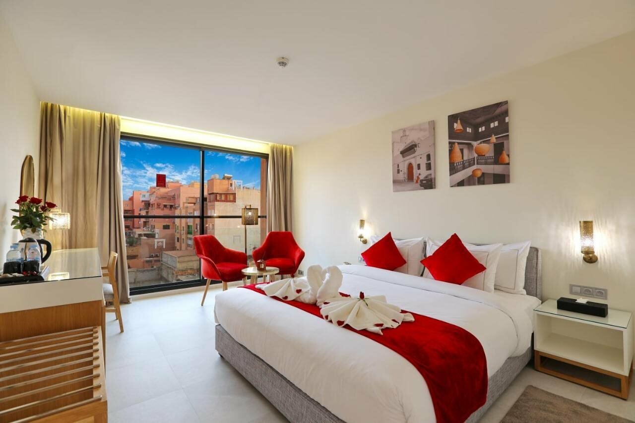 Фото отеля 2