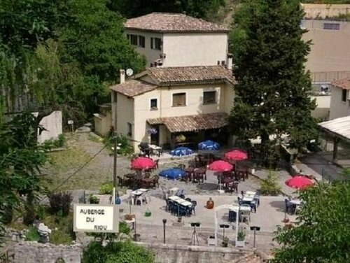 Гостиница Auberge du Riou в Кастеллане