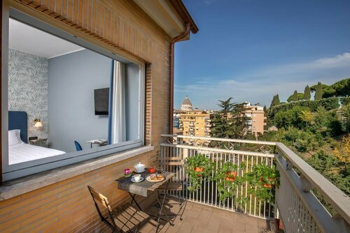Bloom Hotel Roma