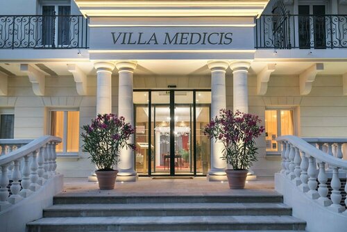 Гостиница Villa Medicis Puteaux в Нантере