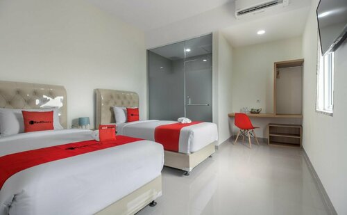 Гостиница RedDoorz near Mall Ska Pekanbaru в Провинции Риау