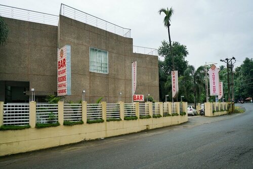 Гостиница Capital O 15754 Mookkannoor Tourist Home в Керале